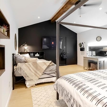Open Airy Custom Designed Home - 2Kings - Sleeps 14 Хьюстон Экстерьер фото