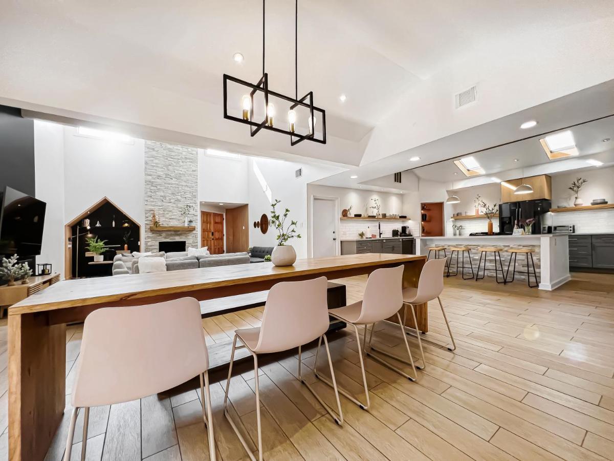 Open Airy Custom Designed Home - 2Kings - Sleeps 14 Хьюстон Экстерьер фото