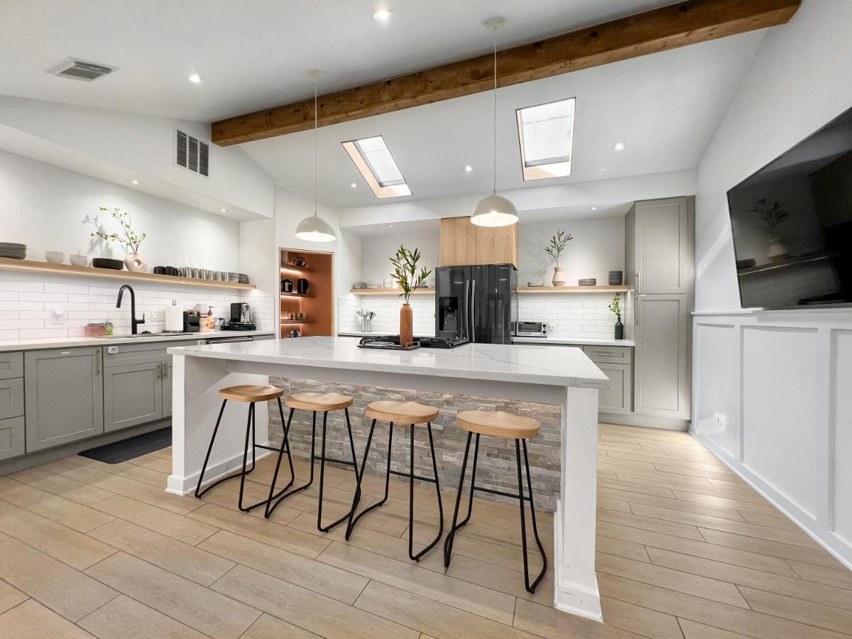 Open Airy Custom Designed Home - 2Kings - Sleeps 14 Хьюстон Экстерьер фото